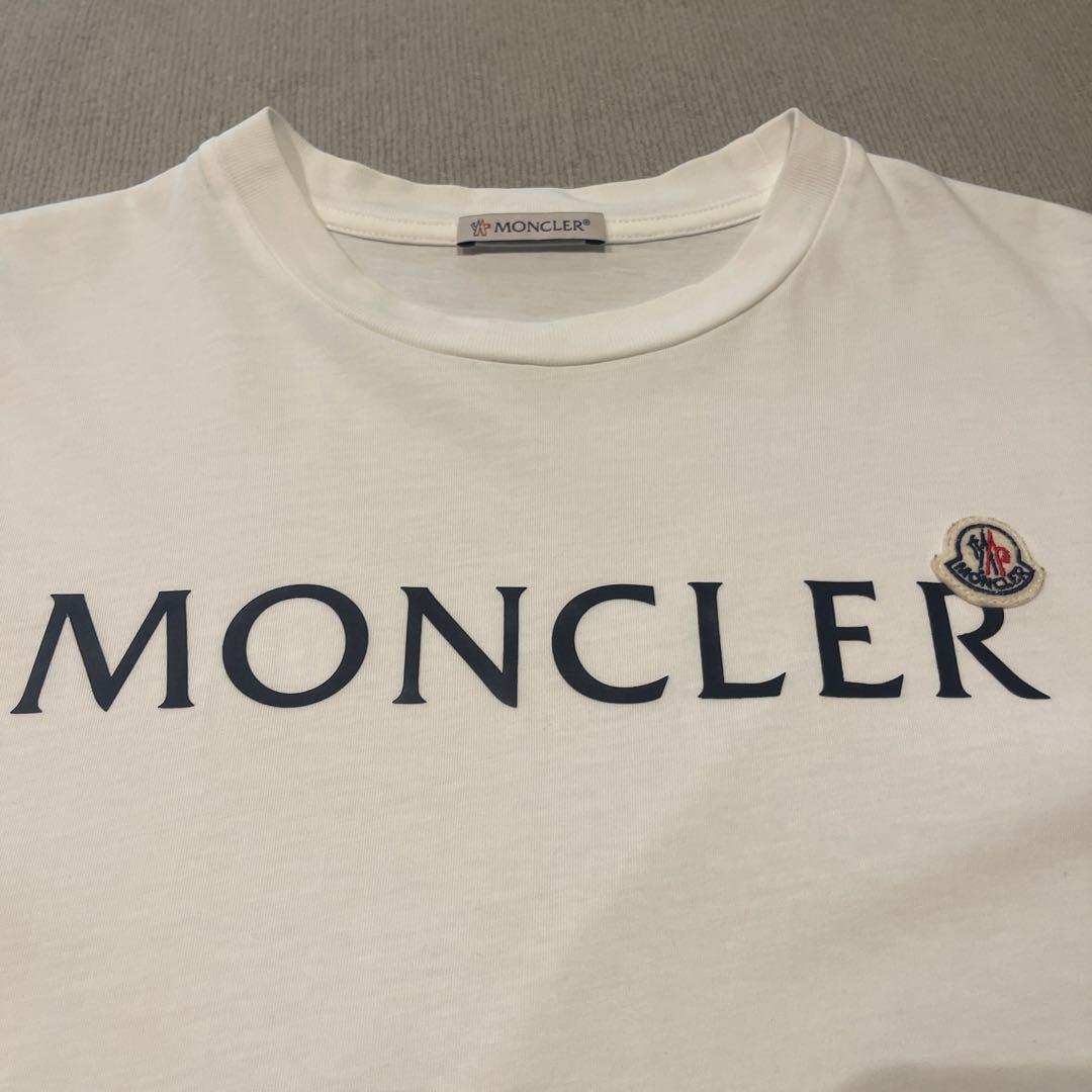 MONCLER ホワイト Tシャツ キッズ　 サイズ12A レディースS