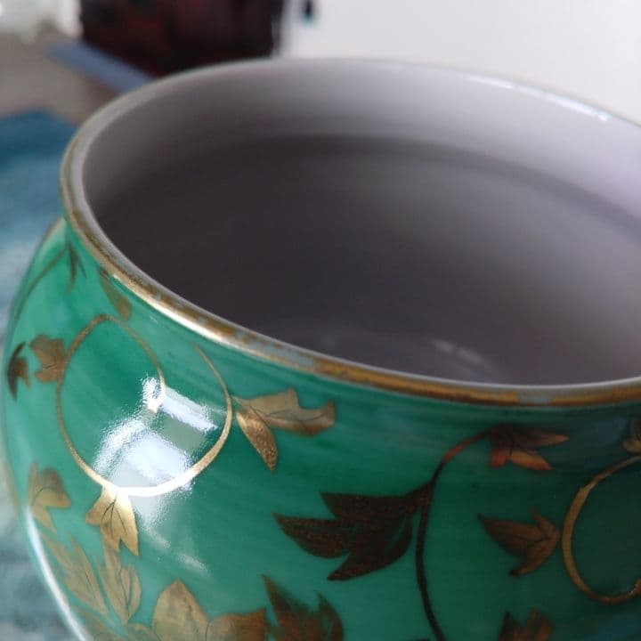 人間国宝吉田美統⭐︎金彩花唐草文 蓋物⭐︎九谷焼⭐︎新品未使用