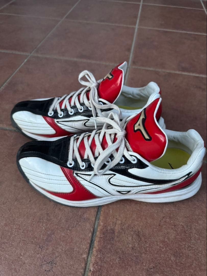 Mizuno グローバルエリート スパイク 白/赤/黒