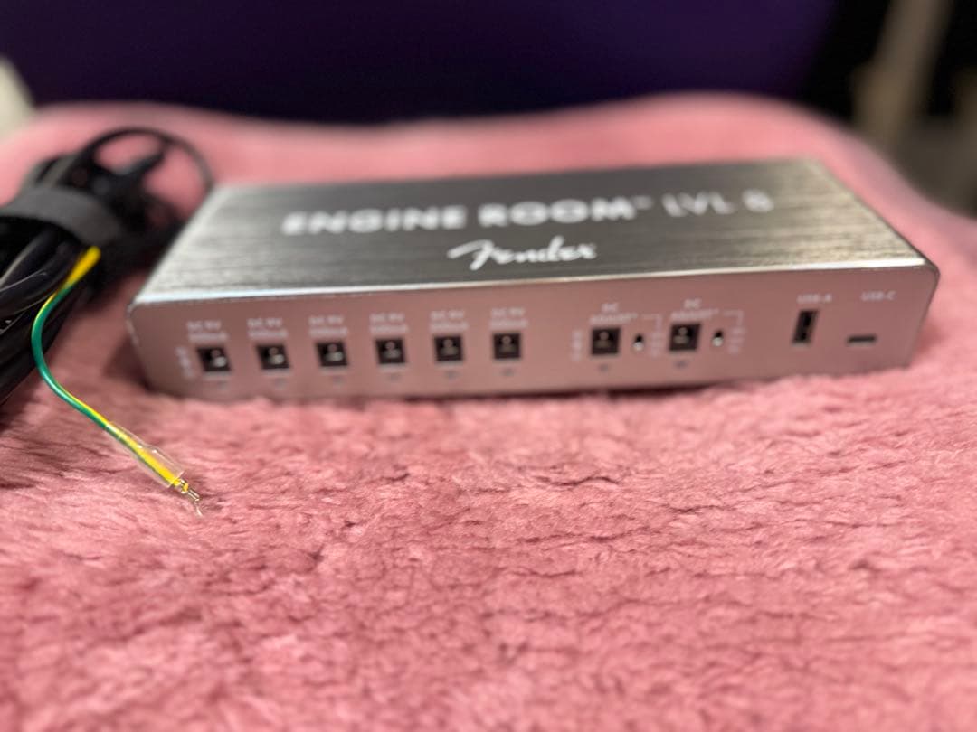 Fender ENGINE ROOM LVL8 パワーサプライ