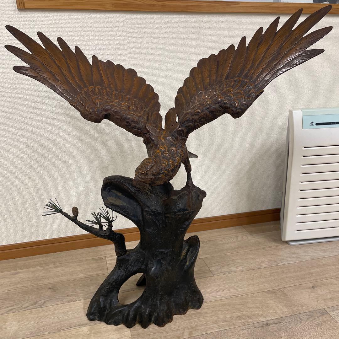 鷹　松　松の木　鳥　ブロンズ　鉄製品　鉄製　銅彫金　彫刻　鳥　アンティーク 金運