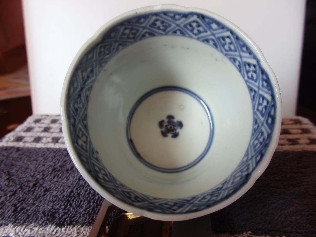 古伊万里　染付　七宝文/葉重ね文　蕎麦猪口　名品