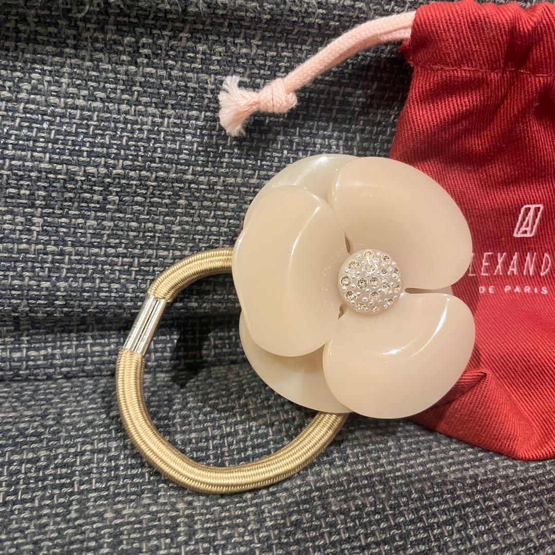 ALEXANDRE DE PARIS ヘアゴム　カメリア　ポニー　ベージュ
