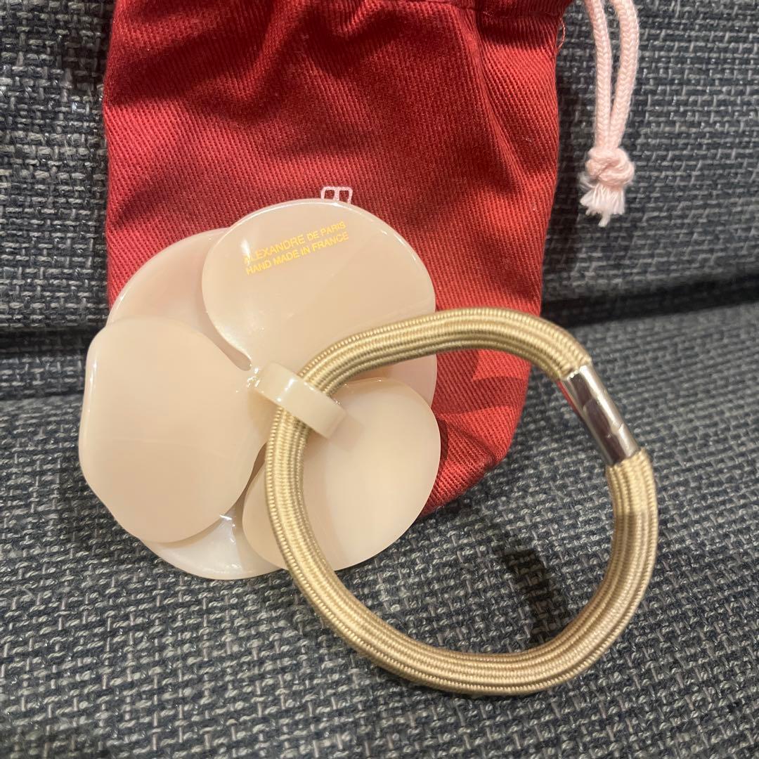 ALEXANDRE DE PARIS ヘアゴム　カメリア　ポニー　ベージュ