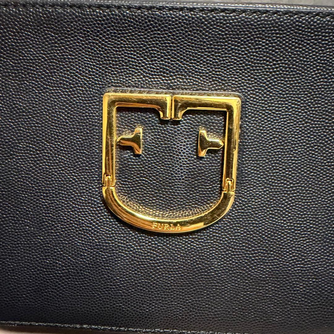 FURLA ヴラーバ クロスボディバッグ