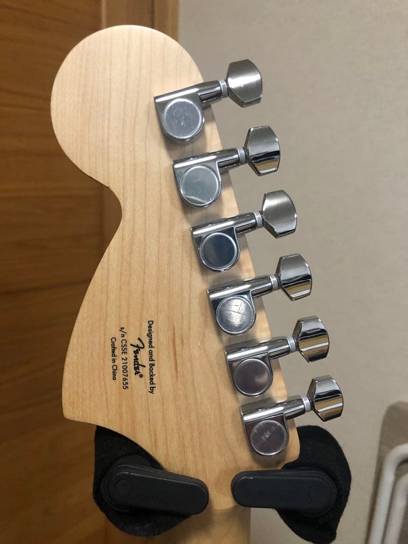 Squier Stratocaster ホワイト系
