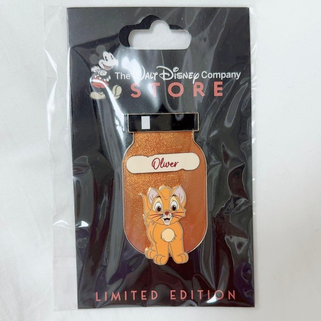海外ディズニーピンバッジ　オリバー　数量限定品 d23