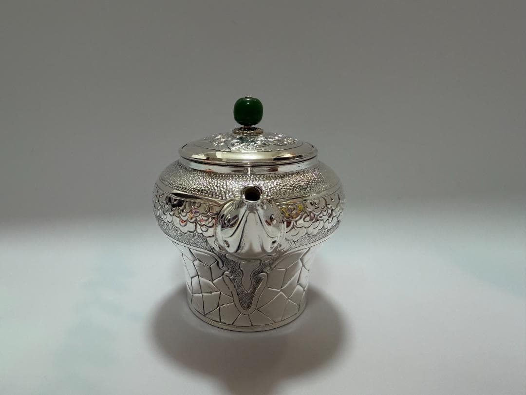 純銀製 鱗文様 玉石摘み 獣口 急須 銀瓶 煎茶道具