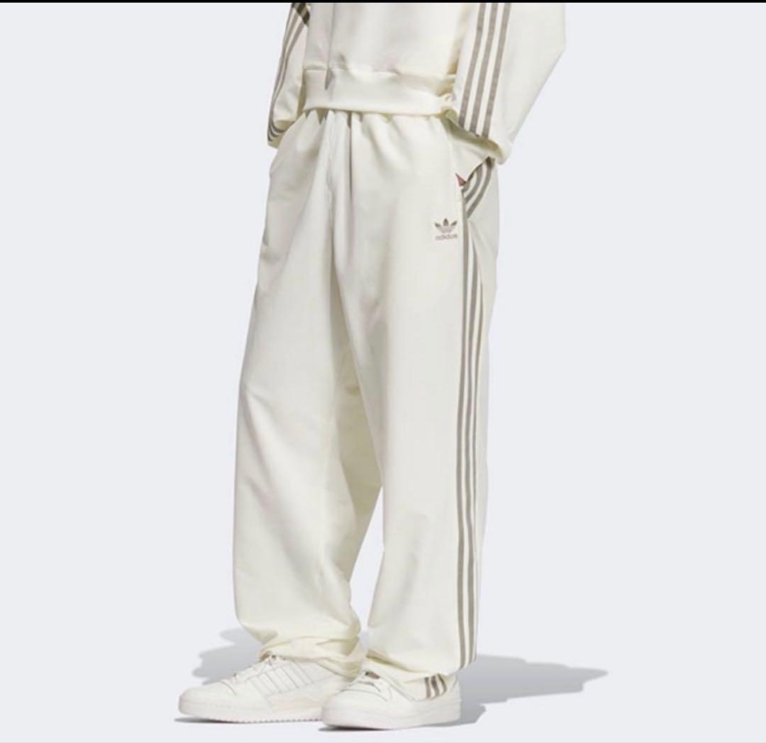 トラックパンツ　アイボリーXS アディダスオリジナルス