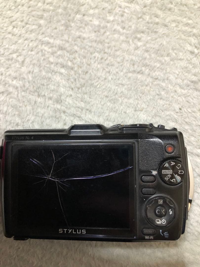 Olympus Tough TG-4 防水デジタルカメラ