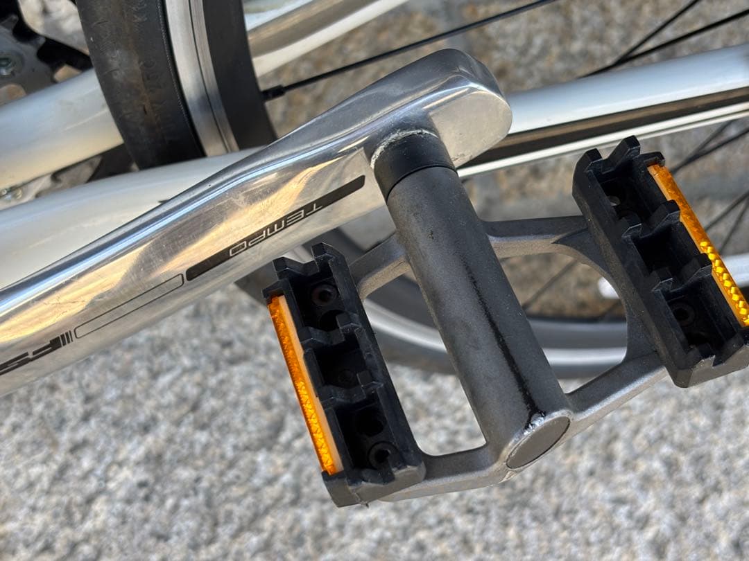 ロードバイクデビューに！ジャイアント　デファイ　giant DEFY3 ホワイト