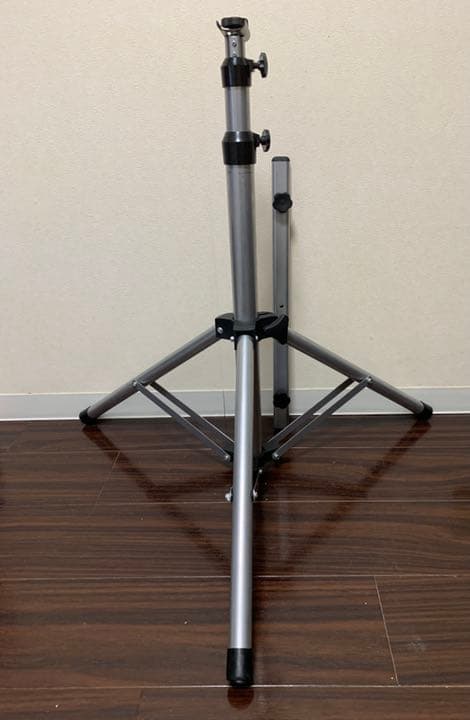 未使用　ライト用三脚