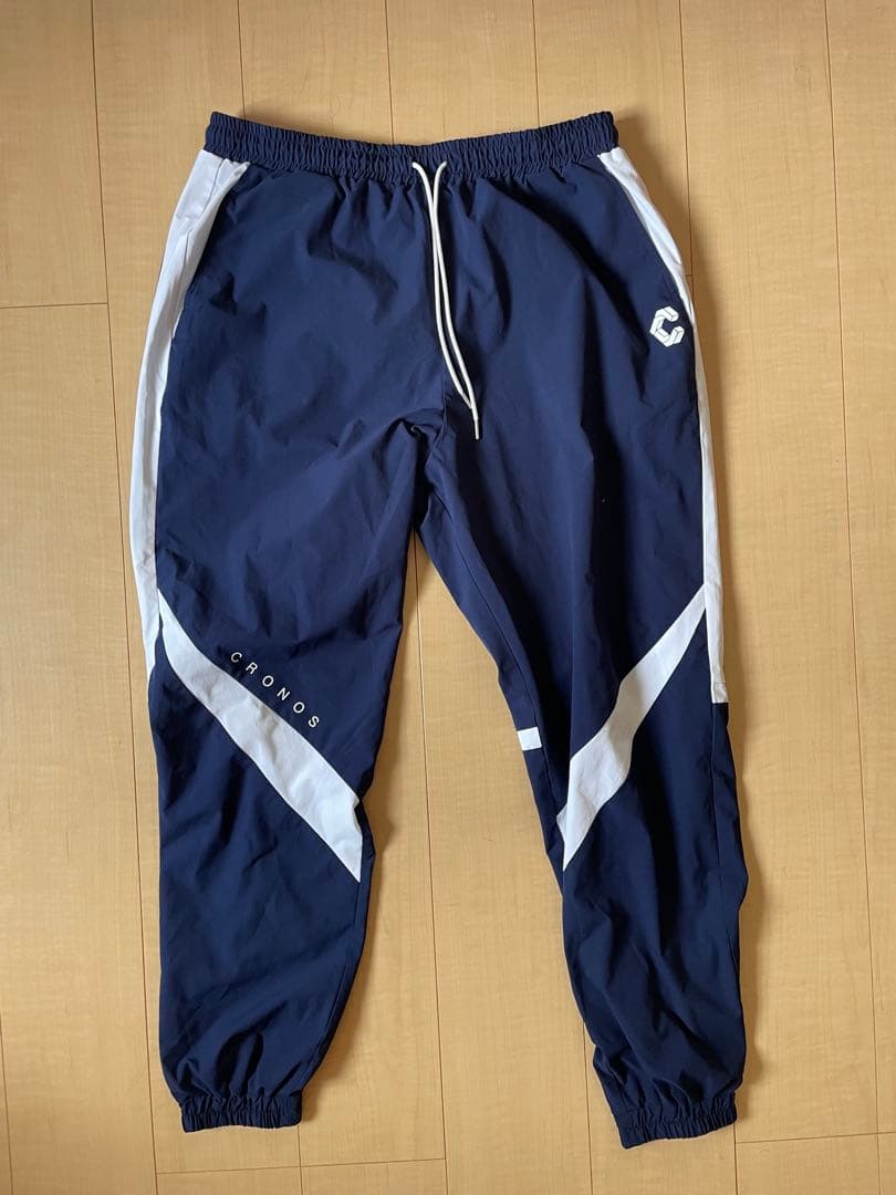 美品　CRONOS クロノス　ナイロンパンツ　ネイビー