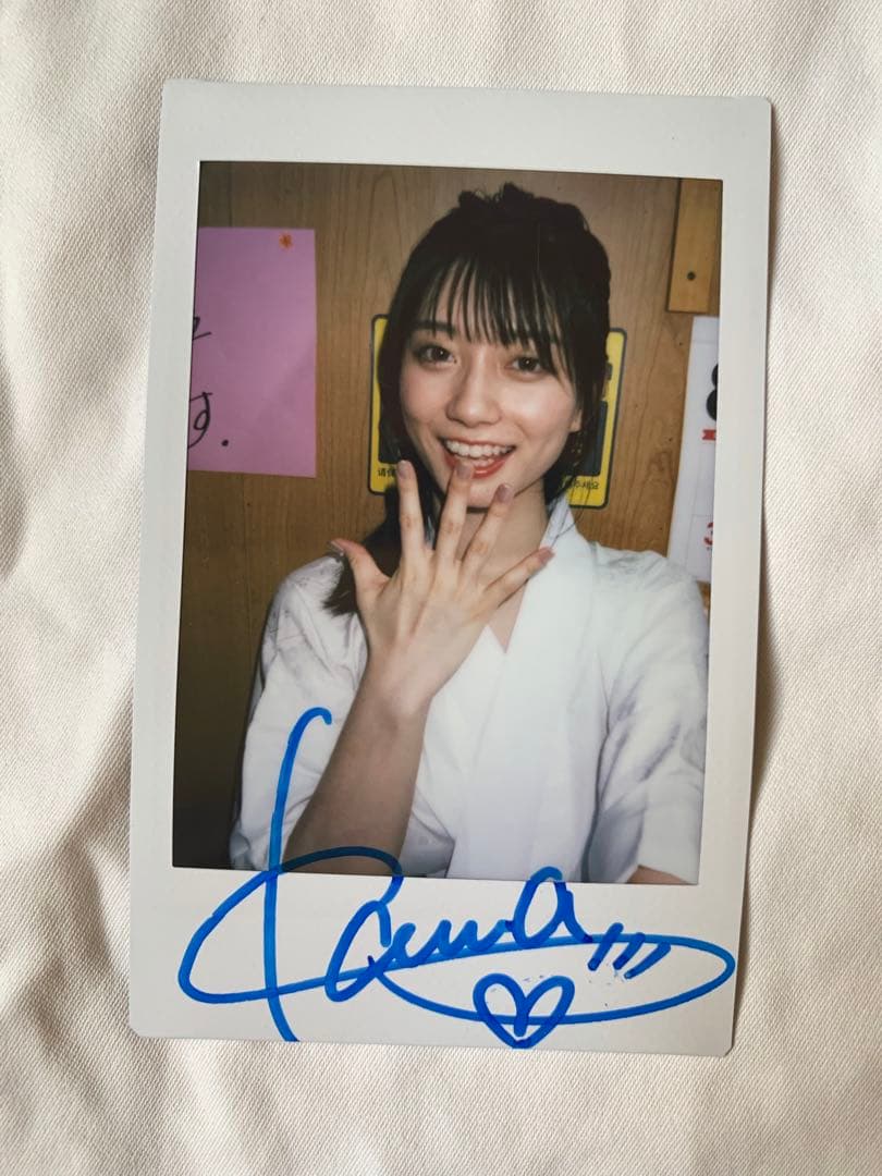 瀬戸環奈 直筆サイン入り チェキ kanna seto セトカン
