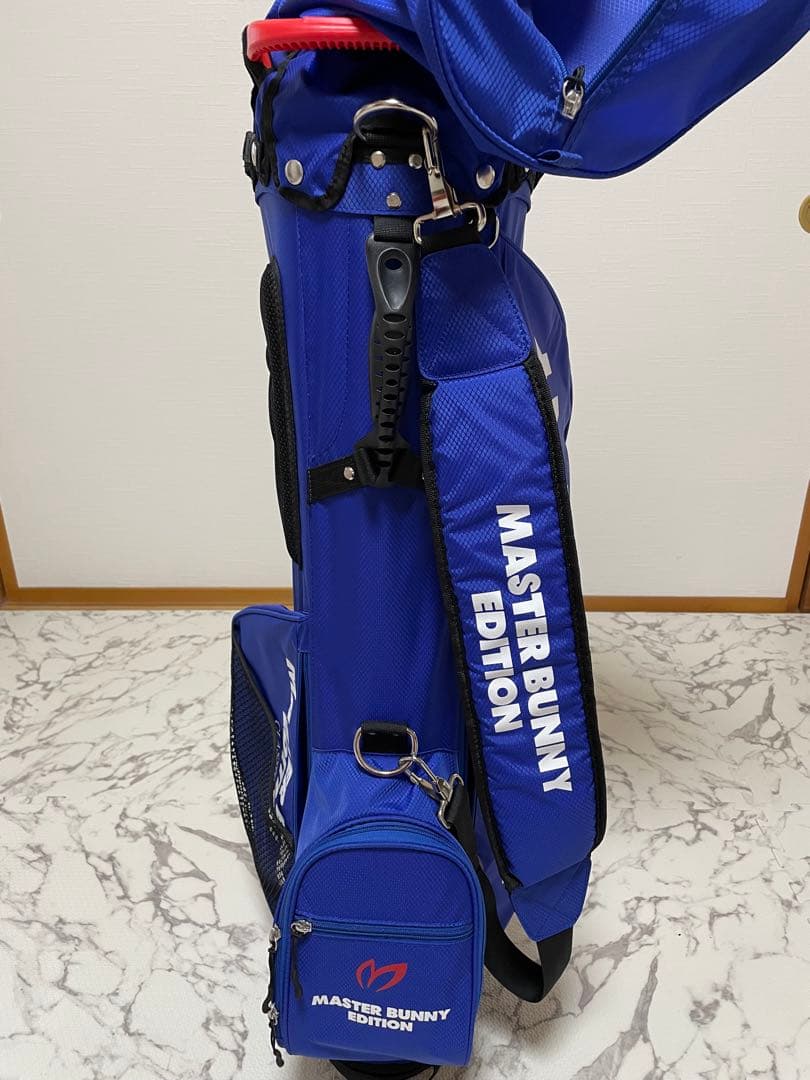 MASTER BUNNY EDITION 軽量　スタンド付き　キャディーバッグ