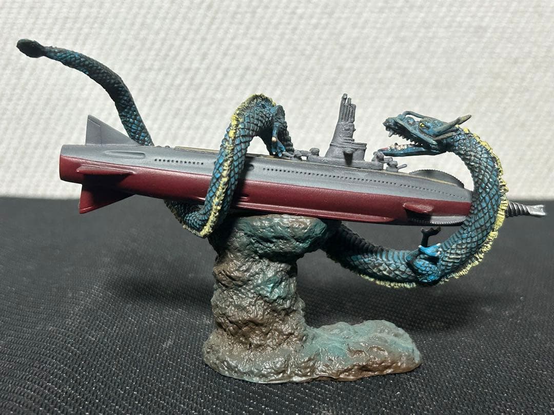 特撮大百科　ラッキーフィギュア海底軍艦　マンダ　轟天号　セット