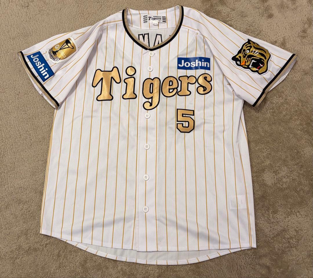 阪神タイガース　2023チャンピオンユニフォーム　近本Mサイズ