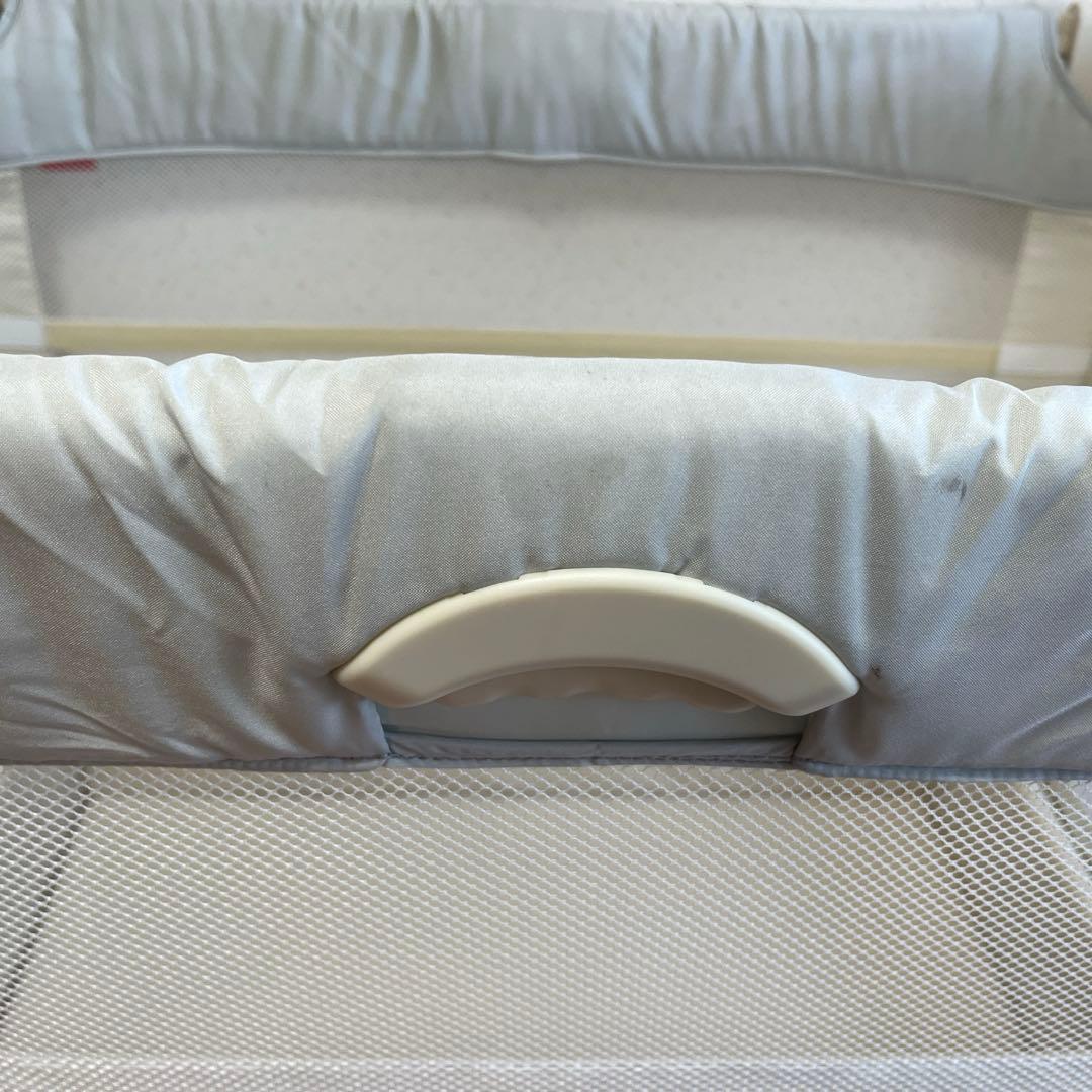 アップリカココネルエアー　2024年購入　折りたたみメッシュベビーベッド グレー