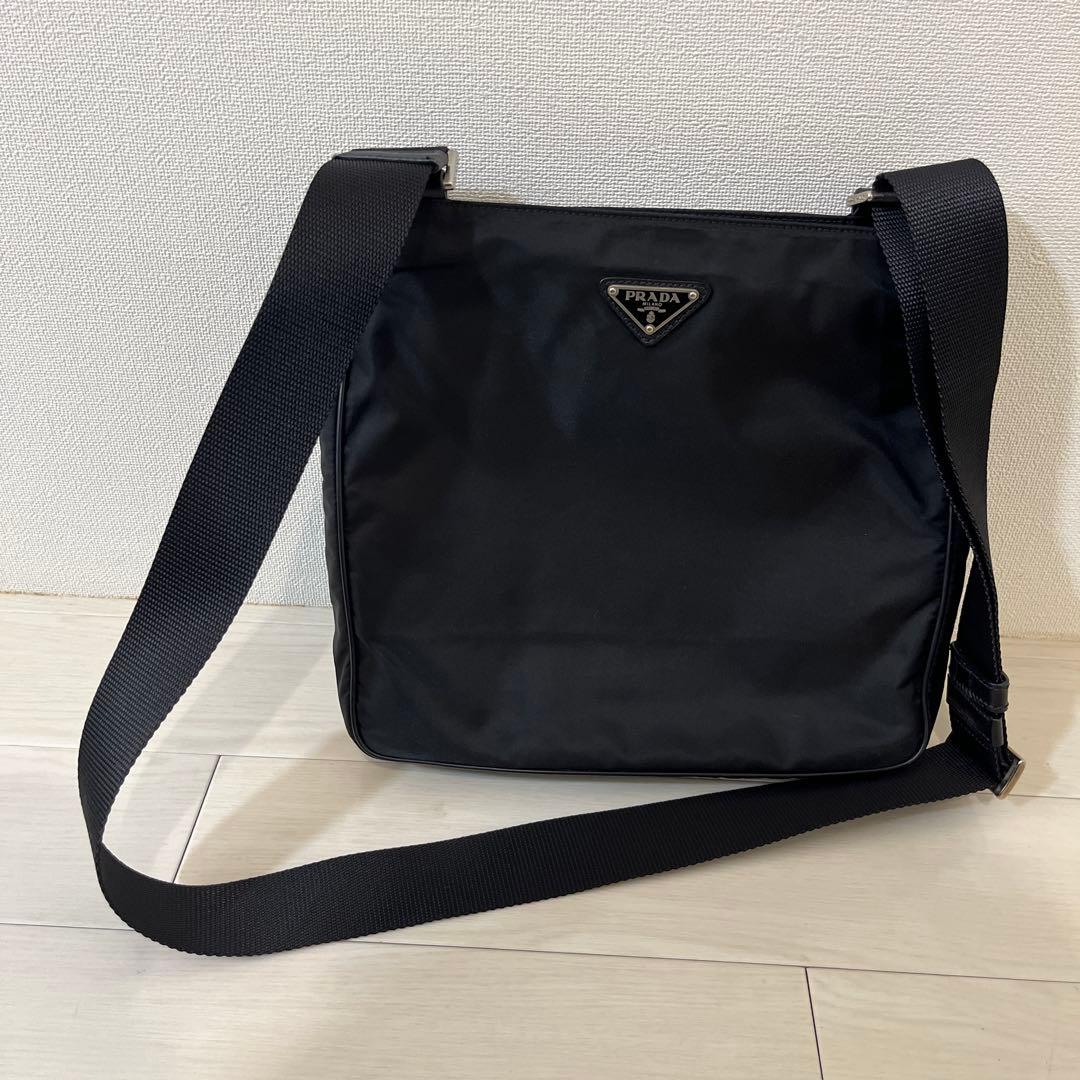 【美品】プラダ　PRADA ショルダーバッグ