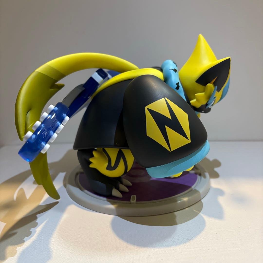 ポケモンユナイト　ゼラオラ　バンドスタイル　フィギュア　中国限定