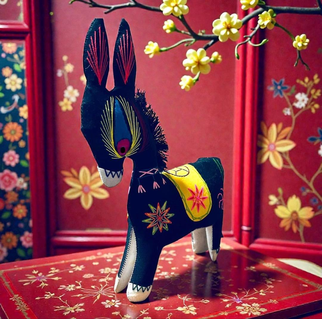 昭和期の中国民間玩具・陝西省西安 毛馿（馬/黒）郷土玩具　午年　干支飾り