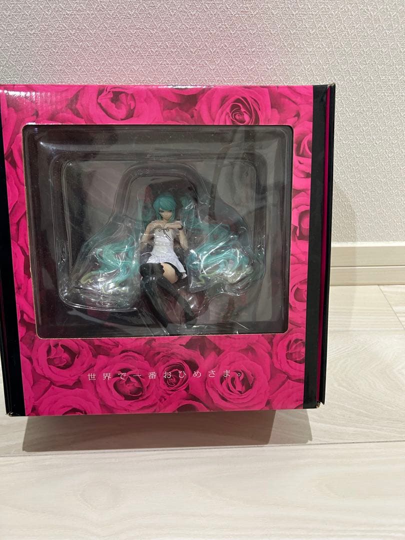 【新品未開封】初音ミク ワールドイズマイン フィギュア