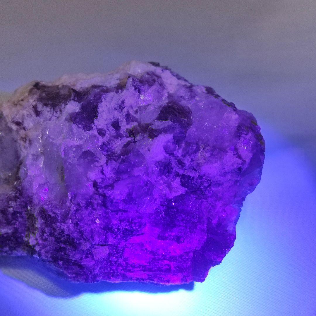 パワーストーン　天然石　原石　リチア雲母　199g　No.233