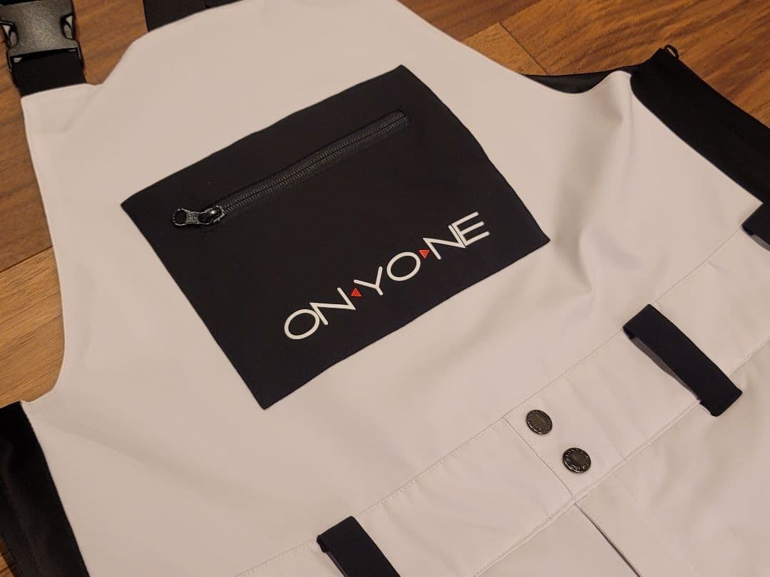 【使用3回】ONYONE スキーウェア ジャケットM、パンツL