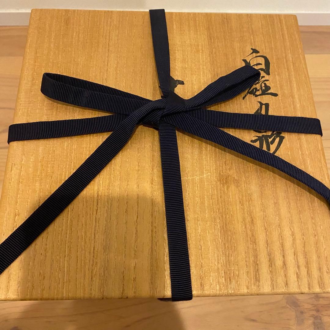 【美品】人間国宝　井上萬二　本人作　白磁丸形　壺　共箱