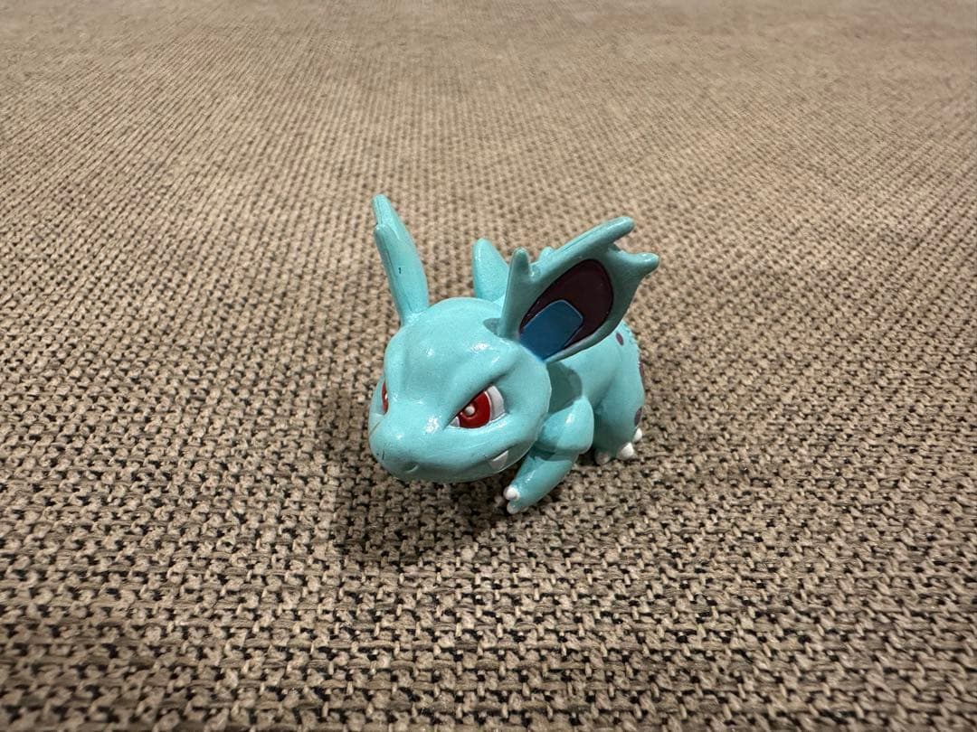 TOMY ポケモン モンスターコレクション モンコレ初期 ニドリーナ　希少 レア