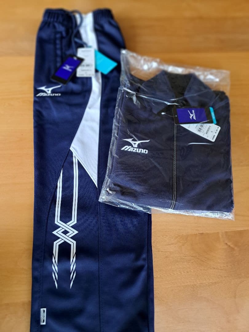 ミズノMlZUNOセットアップ、上下セット+速乾ポロシャツ