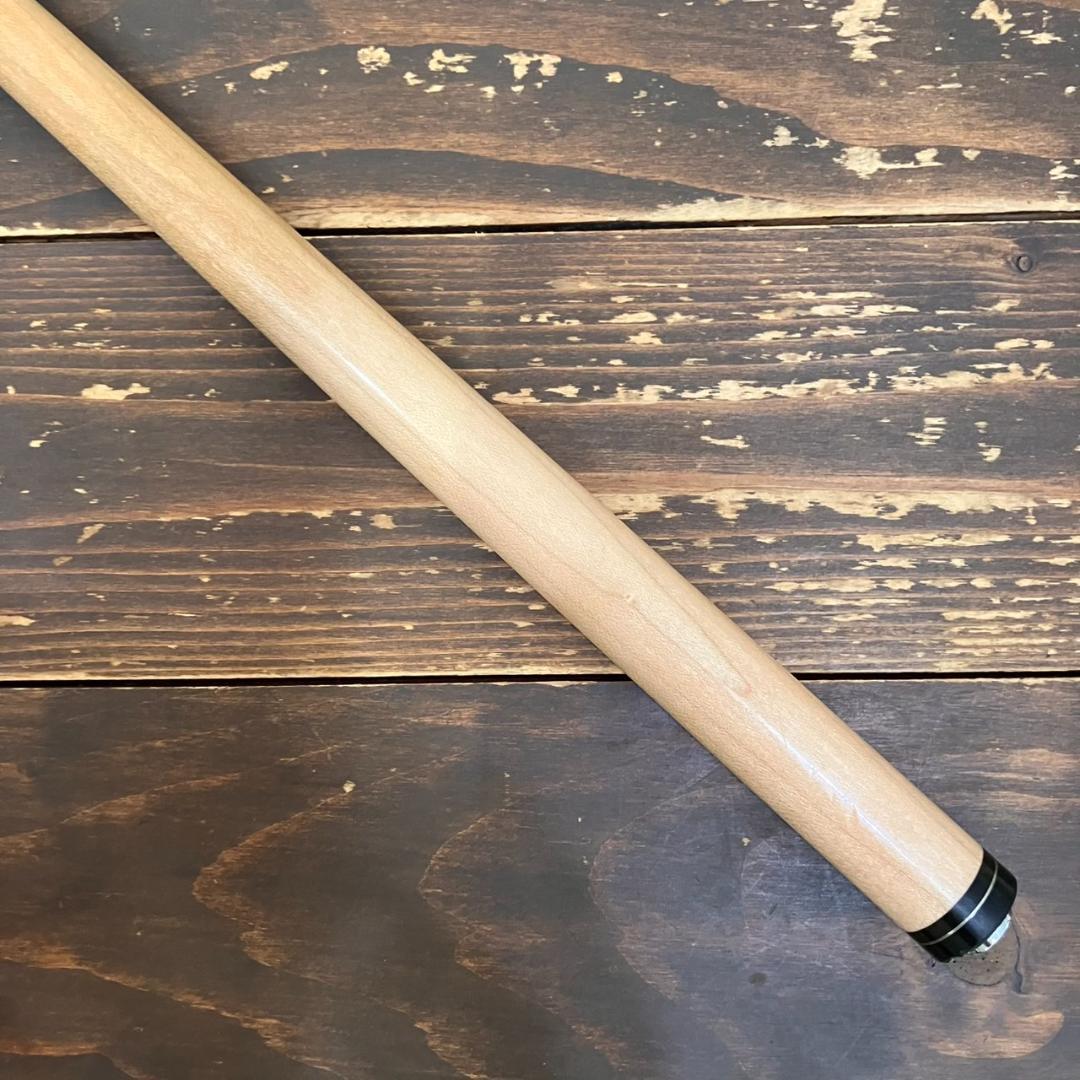 MEZZ　メッズ　キュー　ビリヤード