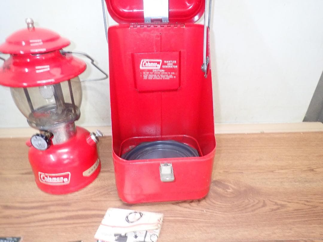 ど*ら様 ビンテージ　コールマン　ガルウィングケース、200A　ランタンセット