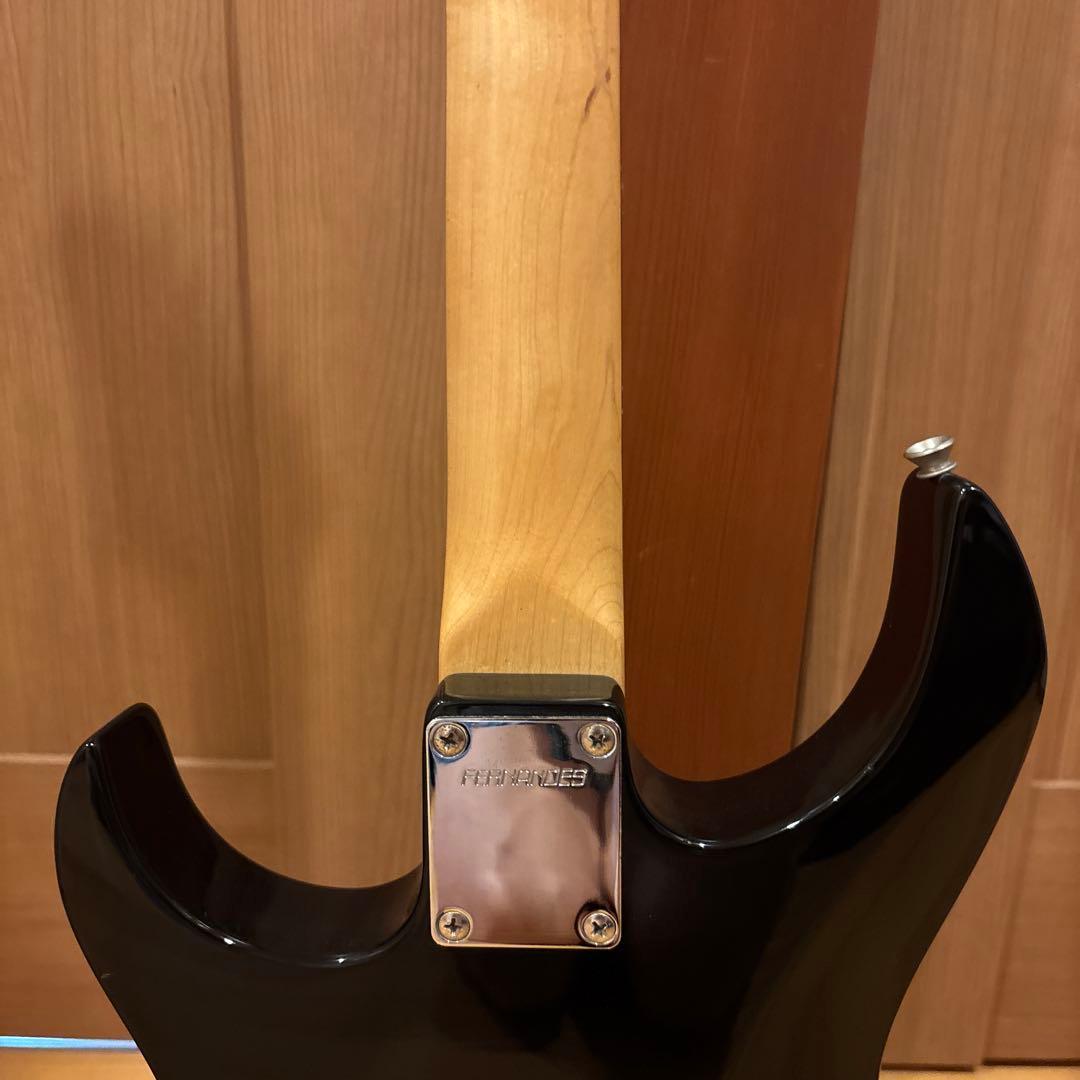 金ロゴ FERNANDES トレモロアーム付 新品弦張替済
