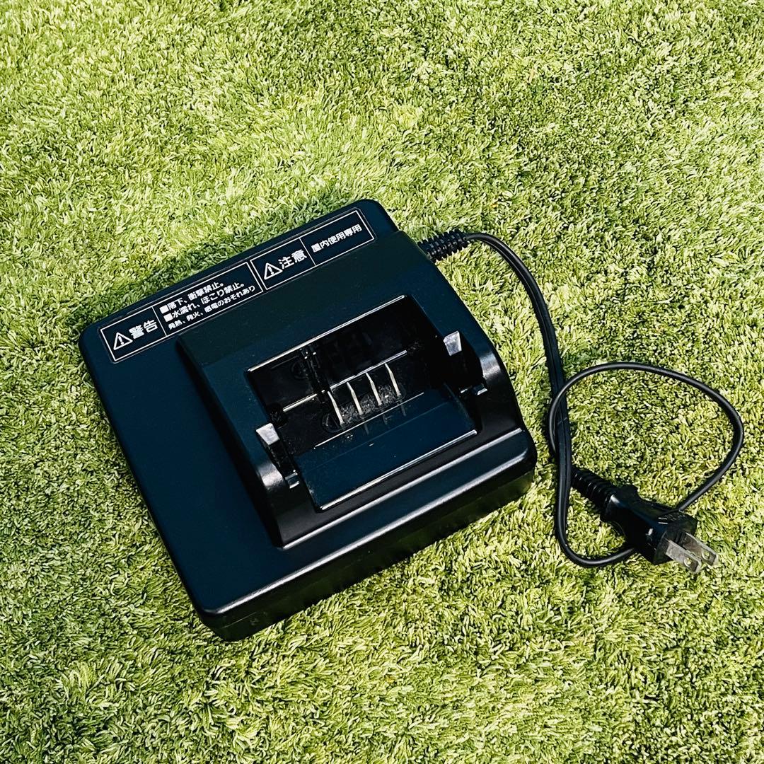 パナソニック 電動自転車 バッテリー用 充電器　 NKJ074Z2 動作品