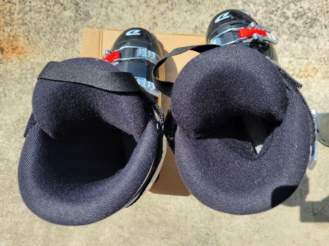 DALBELLO 子ども用スキーブーツ