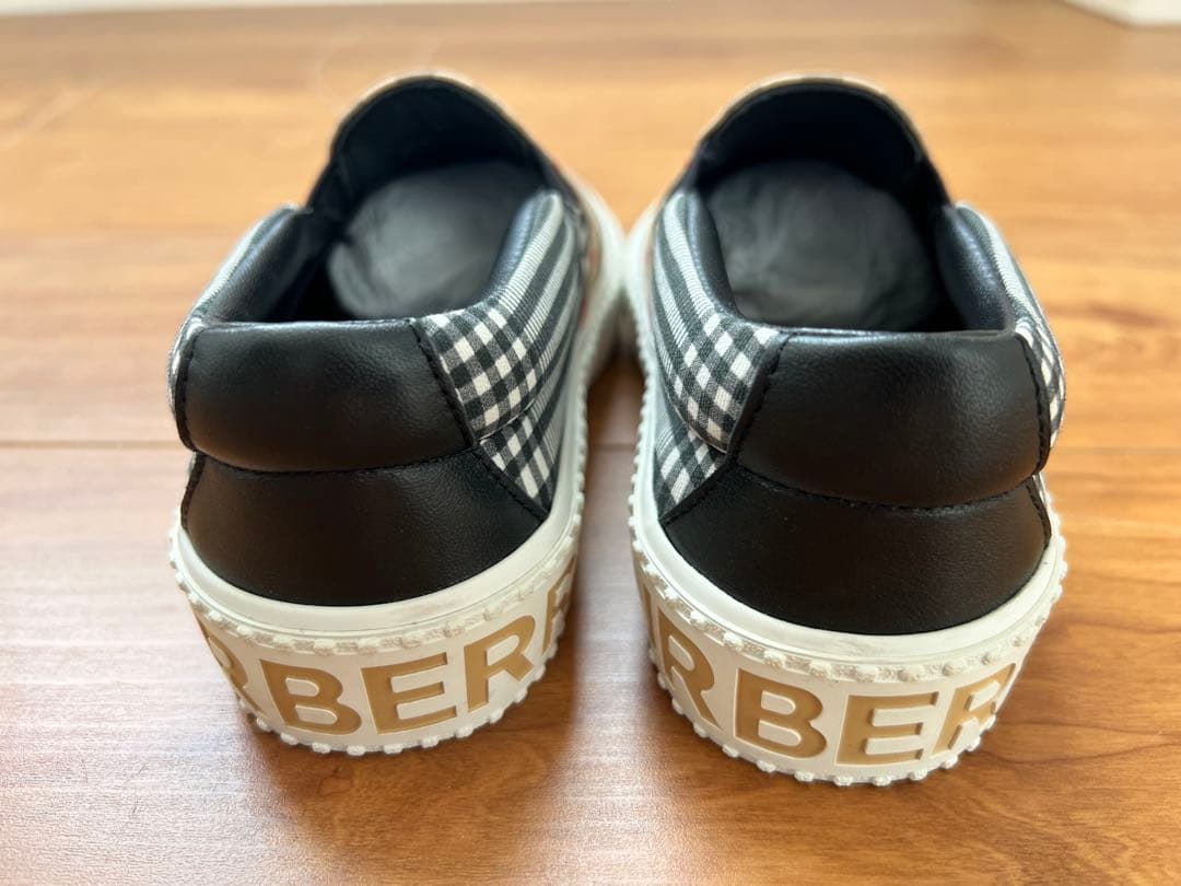 【未使用】Burberry スリッポンシューズ