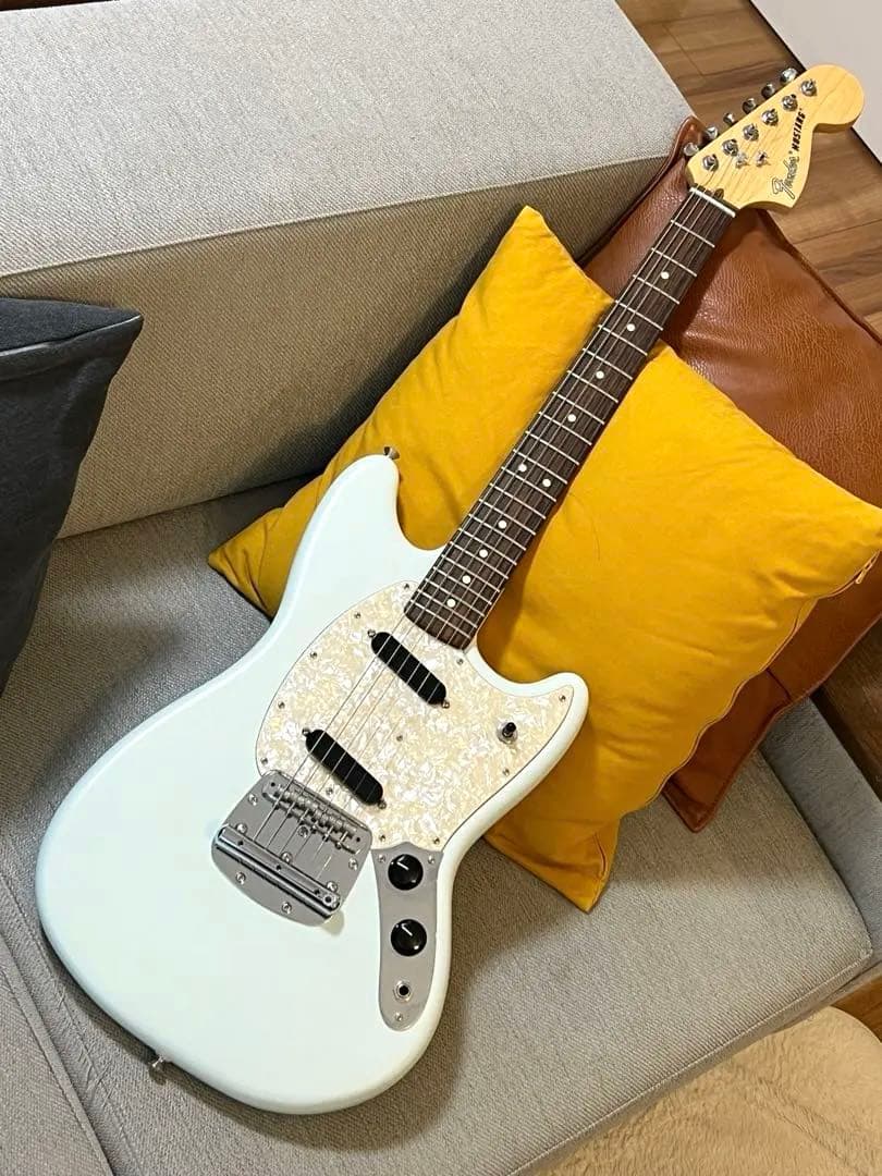 ギター Fender American Performer Mustang
