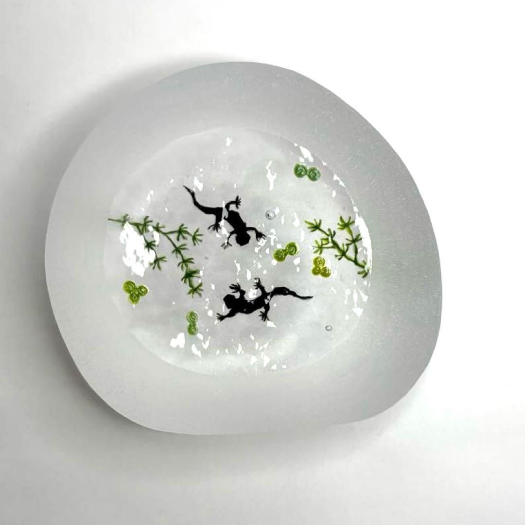 久保裕子さん作　ガラス　アカハライモリ　水草　ペーパーウェイト　文鎮　オブジェ