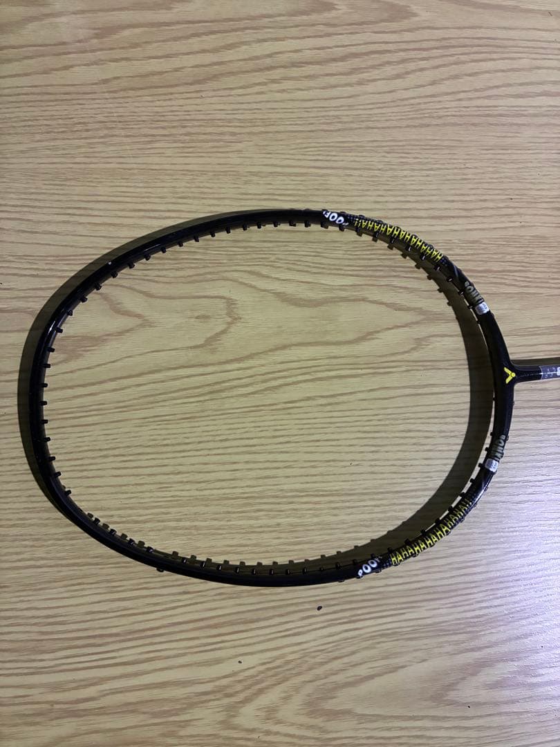 ビクター　スヌーピー バドミントンラケット