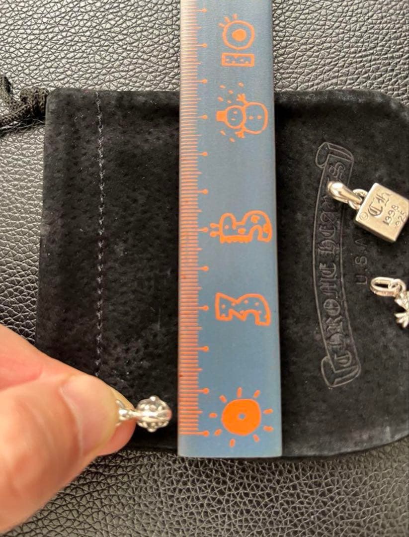 美品　クロムハーツ クロスボールチャーム