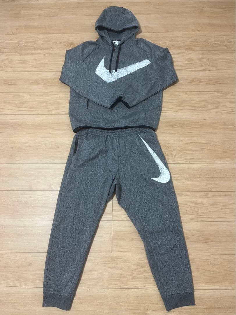 NIKE Therma-FIT 上下セットアップ