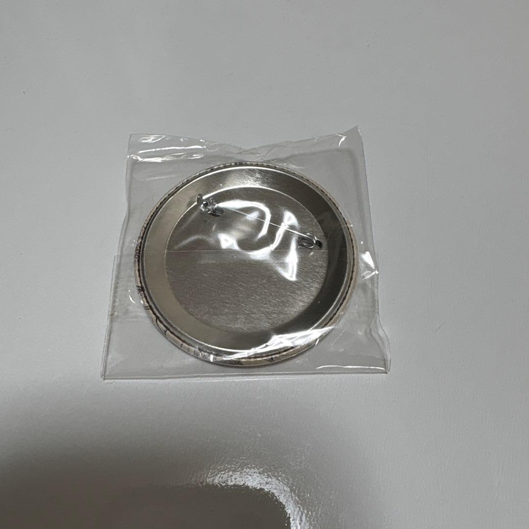 進撃の巨人　缶バッジ　浅野　原画　エレン&リヴァイ　witstudio