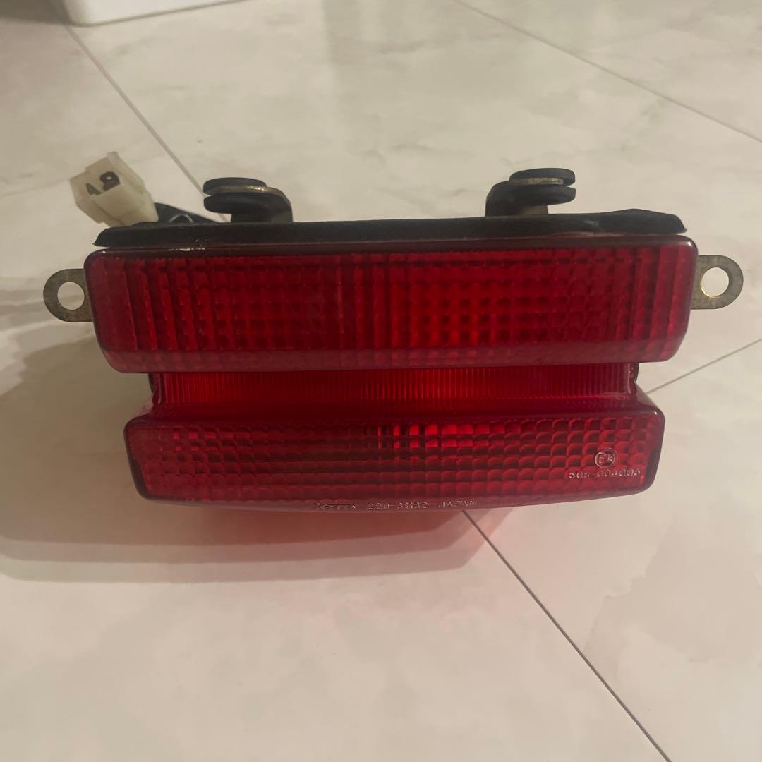 xjr400 4hm 純正テールランプ