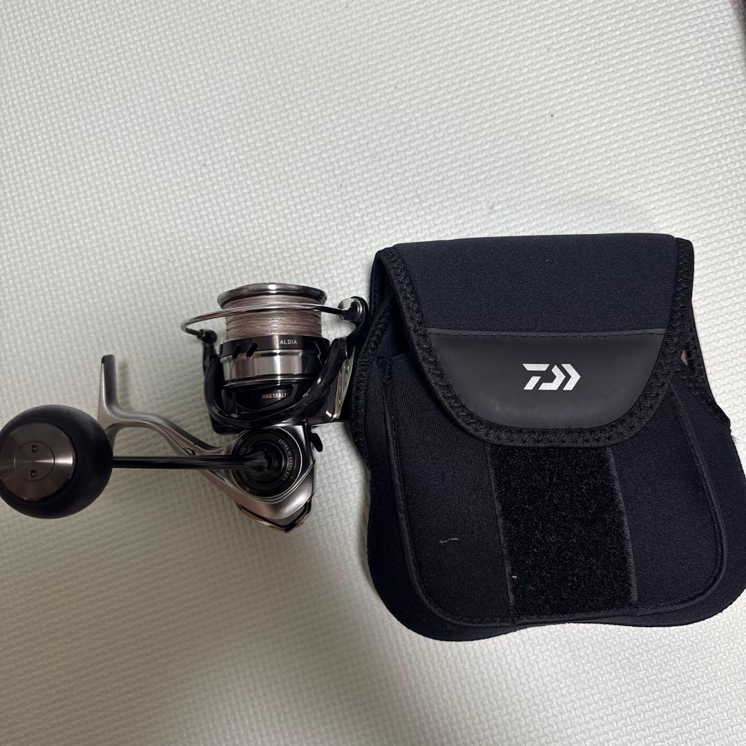 Daiwa カルディアLT5000CXH リール 収納ケース付き
