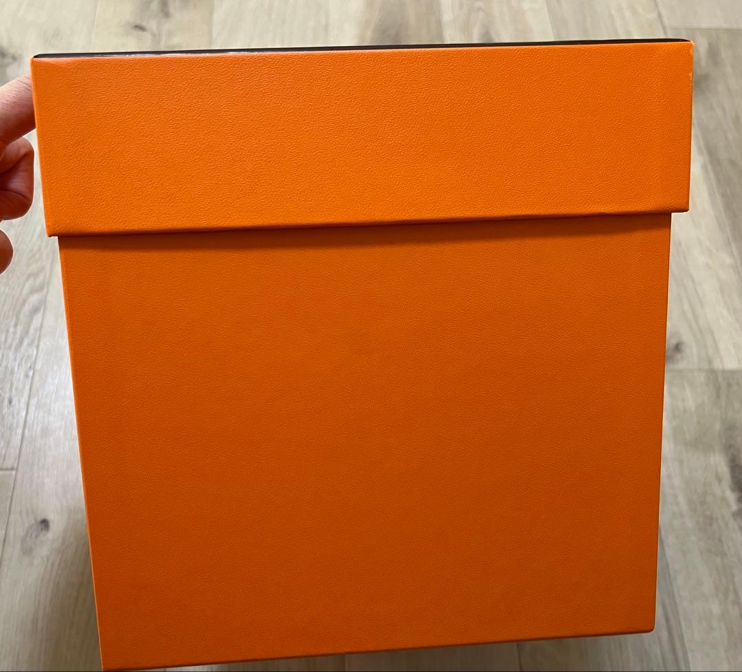HERMES エルメス　箱　オレンジボックス　ピコタンpm 18