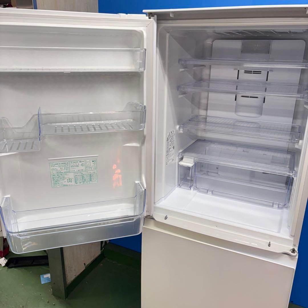 660 SHARP 大型冷蔵庫　どっちもドア　300L強　自動製氷　小型　格安