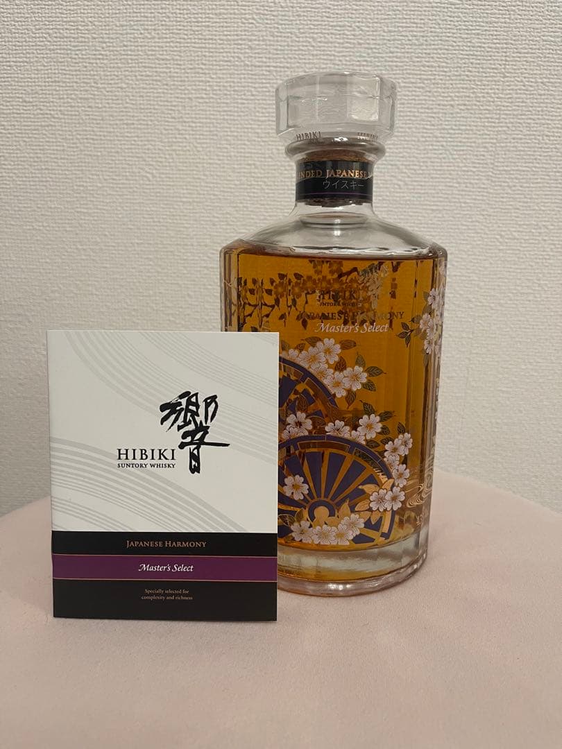 SUNTORY サントリー響 マスターズセレクト 意匠ボトル 700ml 43％