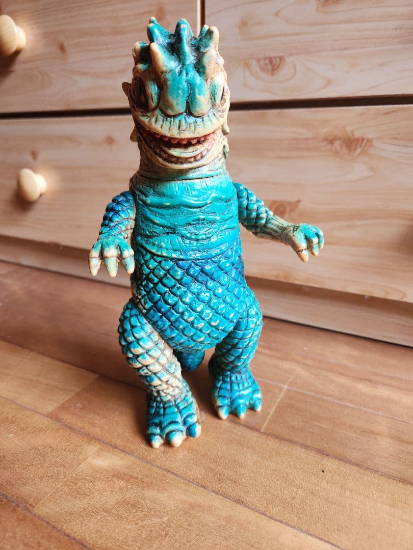 ウルトラマン ベムラー フィギュア