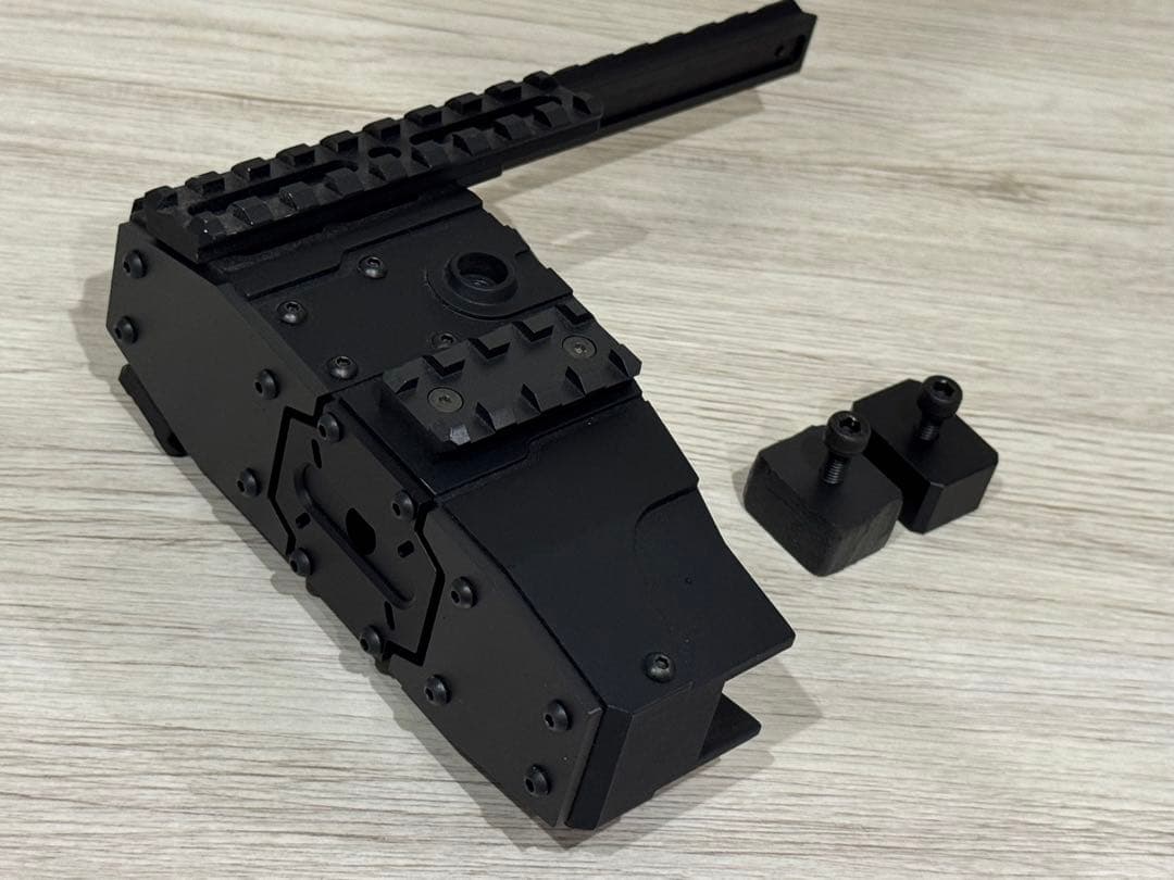 Laylax P90 アーマード レイルシステム